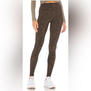 Alo Leopard high waist vapor legging, size small